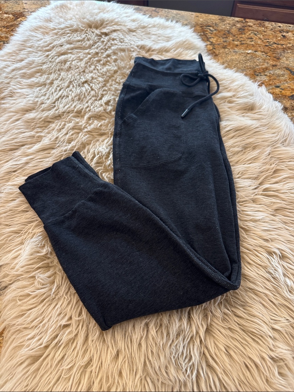 Beyond Yoga pocket joggers. Size XS. Black. Gently worn.
